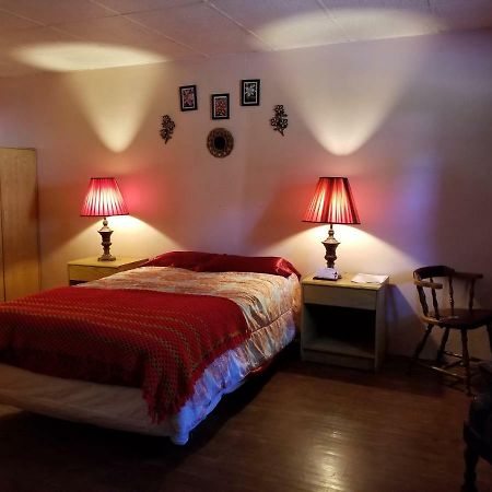 Pittsfield Motor Inn Exteriör bild