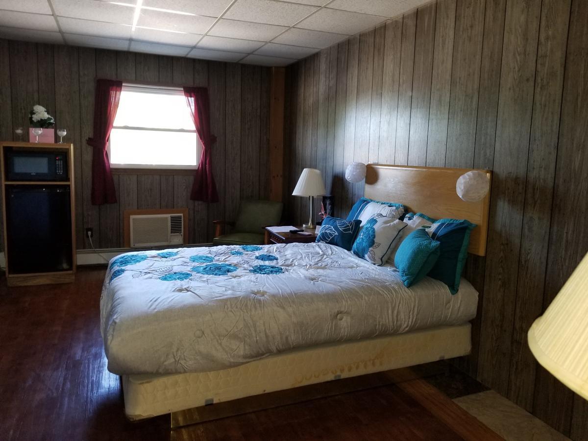 Pittsfield Motor Inn Exteriör bild